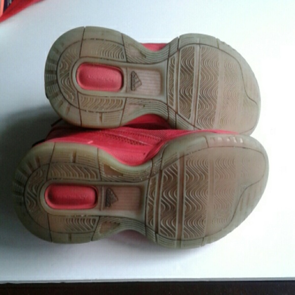 Adidas red tennis shoes size 6.5 mens - Picture 5 of 8